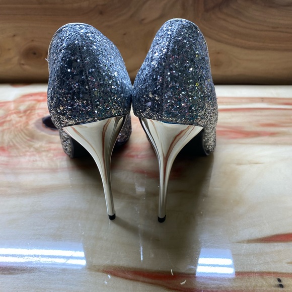 Mila Lady Silver Closed Point Toe Heels - Picture 8 of 11